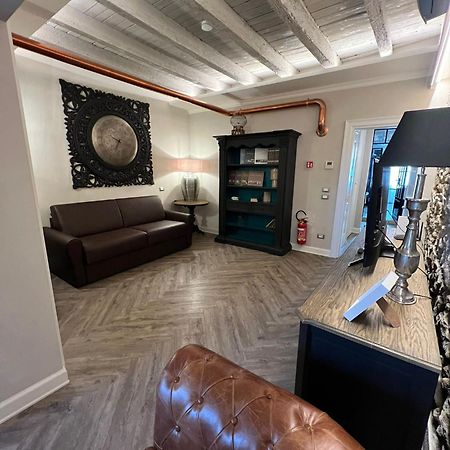 La Vite 2.0 Apartments Дезенцано-дель-Гарда Экстерьер фото